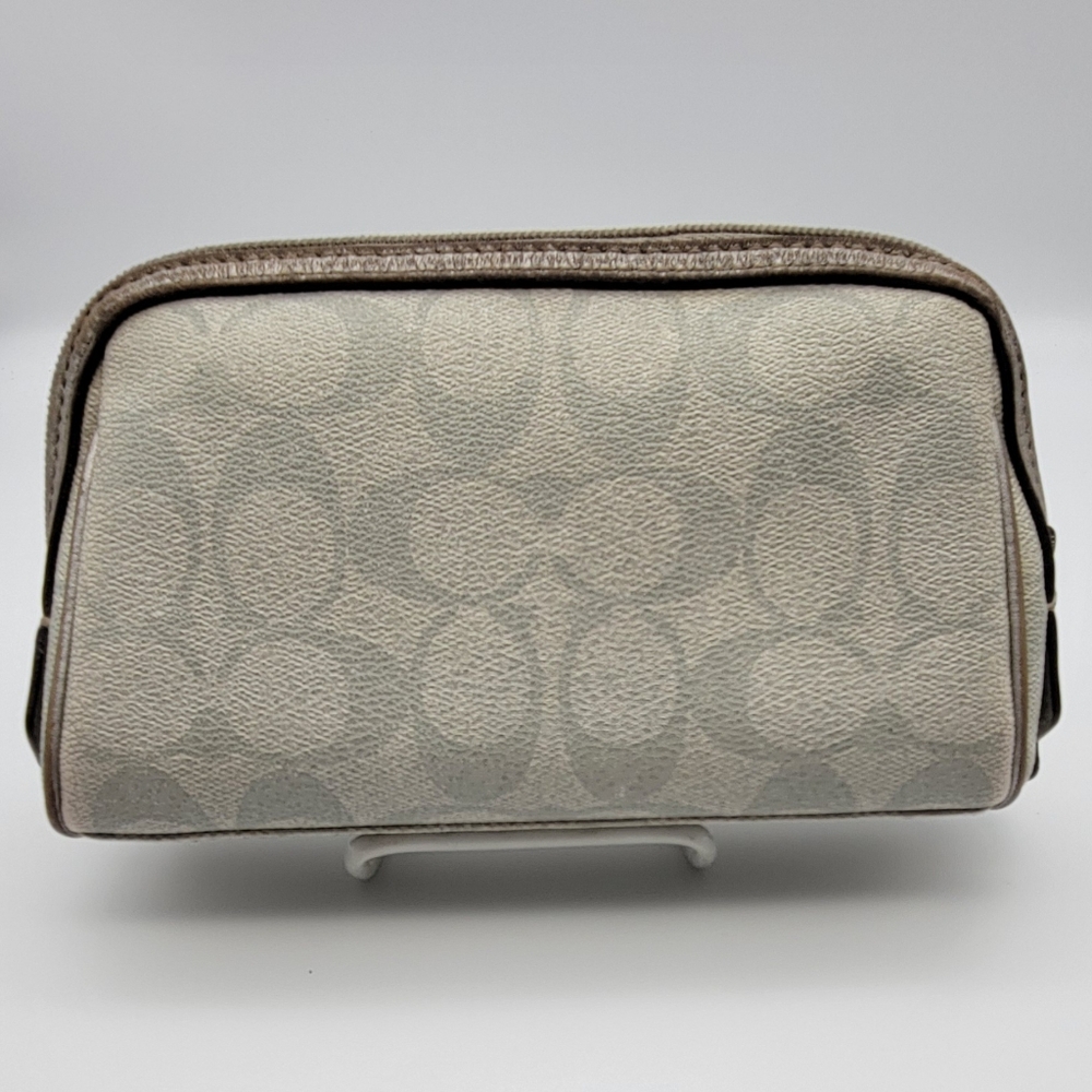 Coach Signature Cosmetic Case  F46321